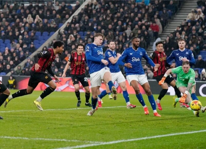 Bournemouth gặp khó khi tiếp đón Everton